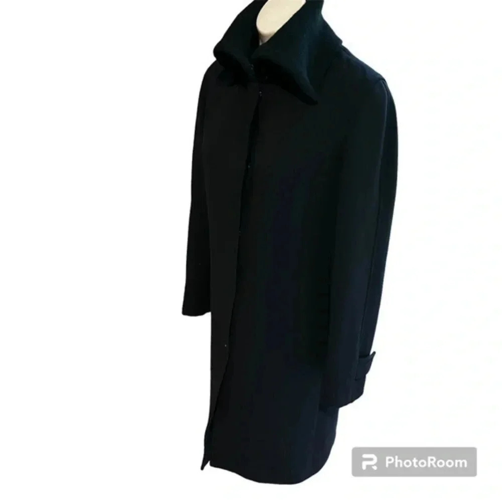 Moda international women coat